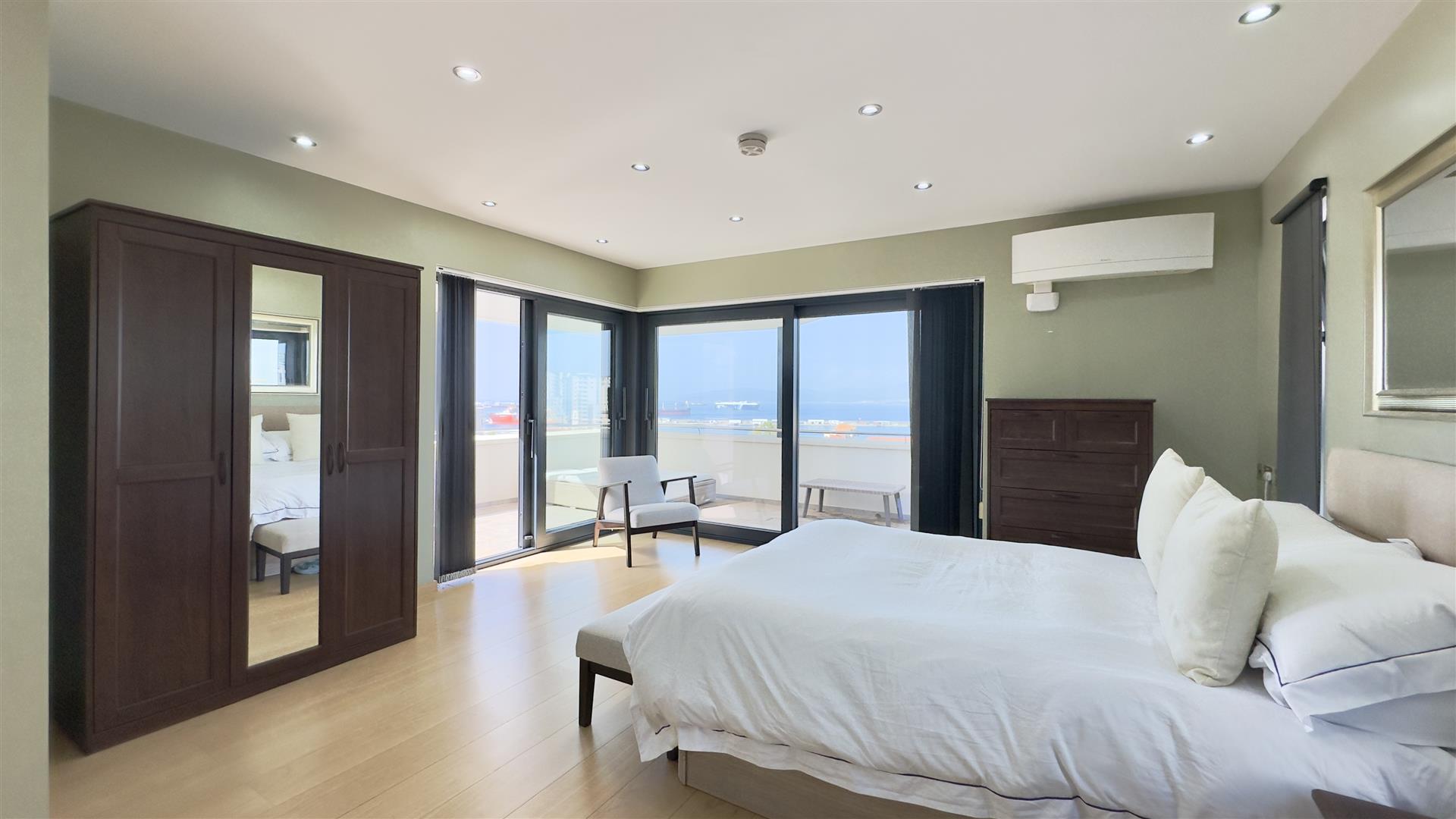 Image of Apartment - 4 Bedrooms - 2 Bathrooms for Sale in Prince Edward's Gate-Gibraltar, Image 5